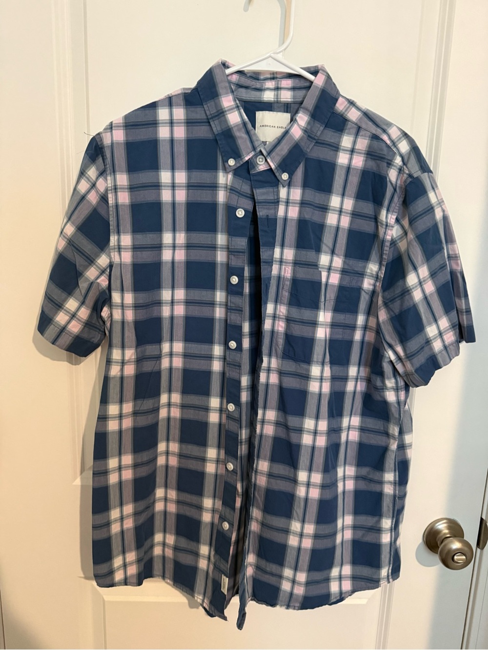 American Eagle Outfitters Men’s Blue & Pink Plaid Short-Sleeve Button-Down Shirt